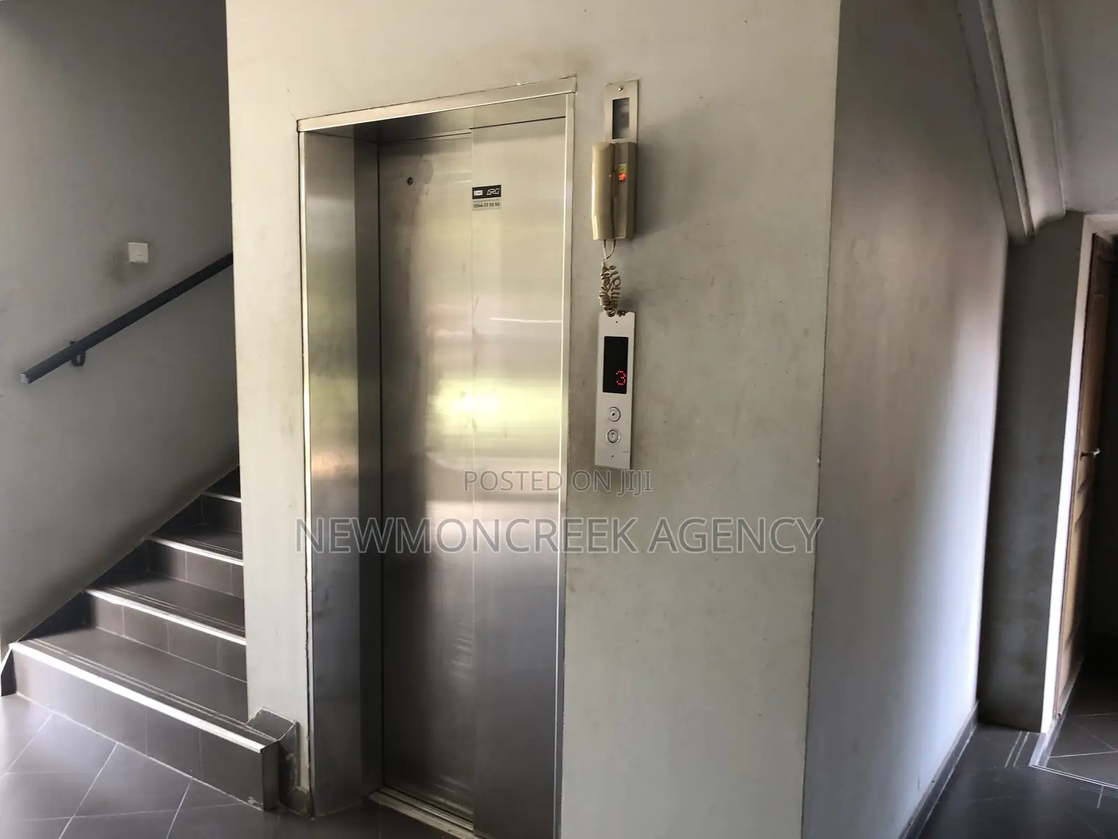 3bdrm Apartment in Accra,Ridge. for sale
