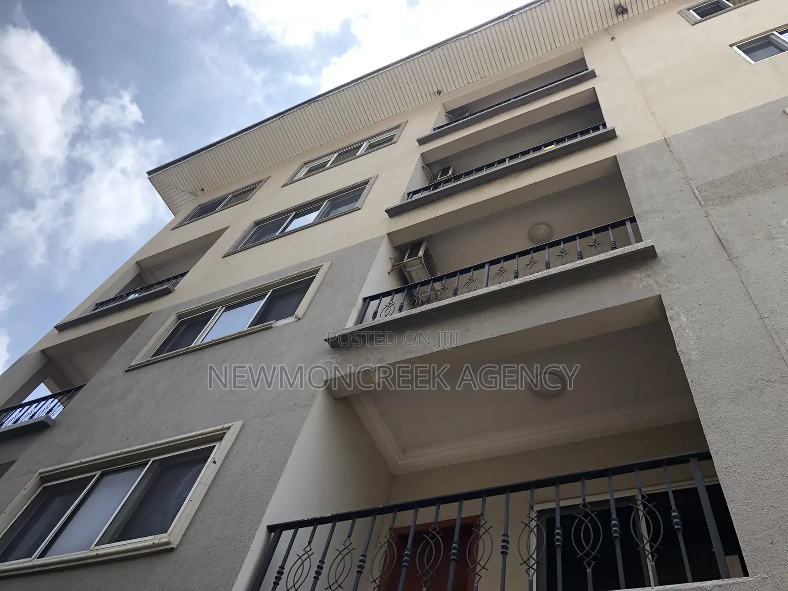 3bdrm Apartment in Accra,Ridge. for sale