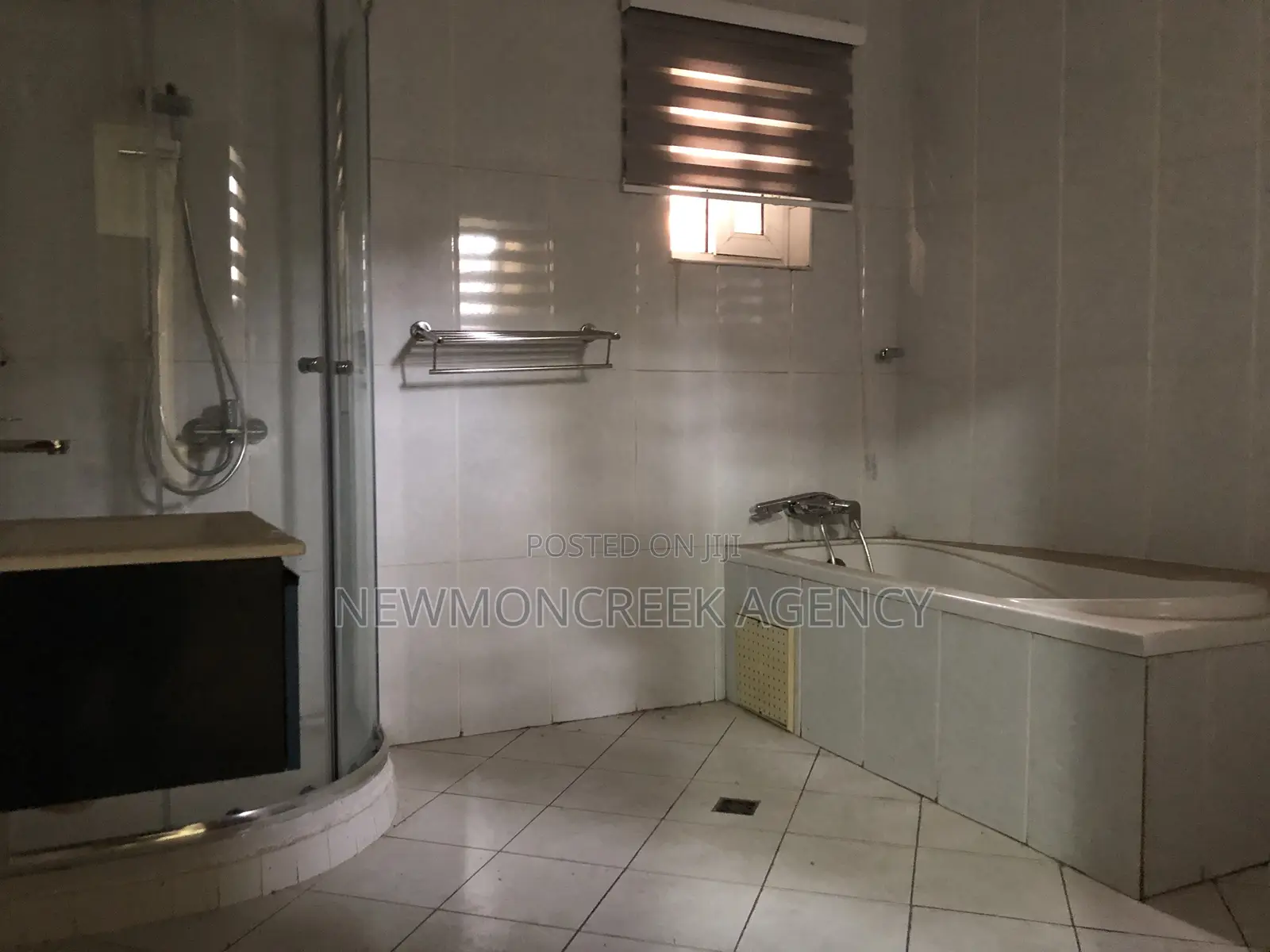 3bdrm Apartment in Accra,Ridge. for sale