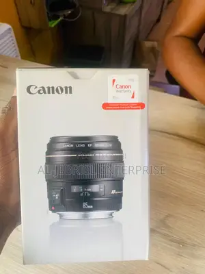 CANON Ef 85mm Camera Lens