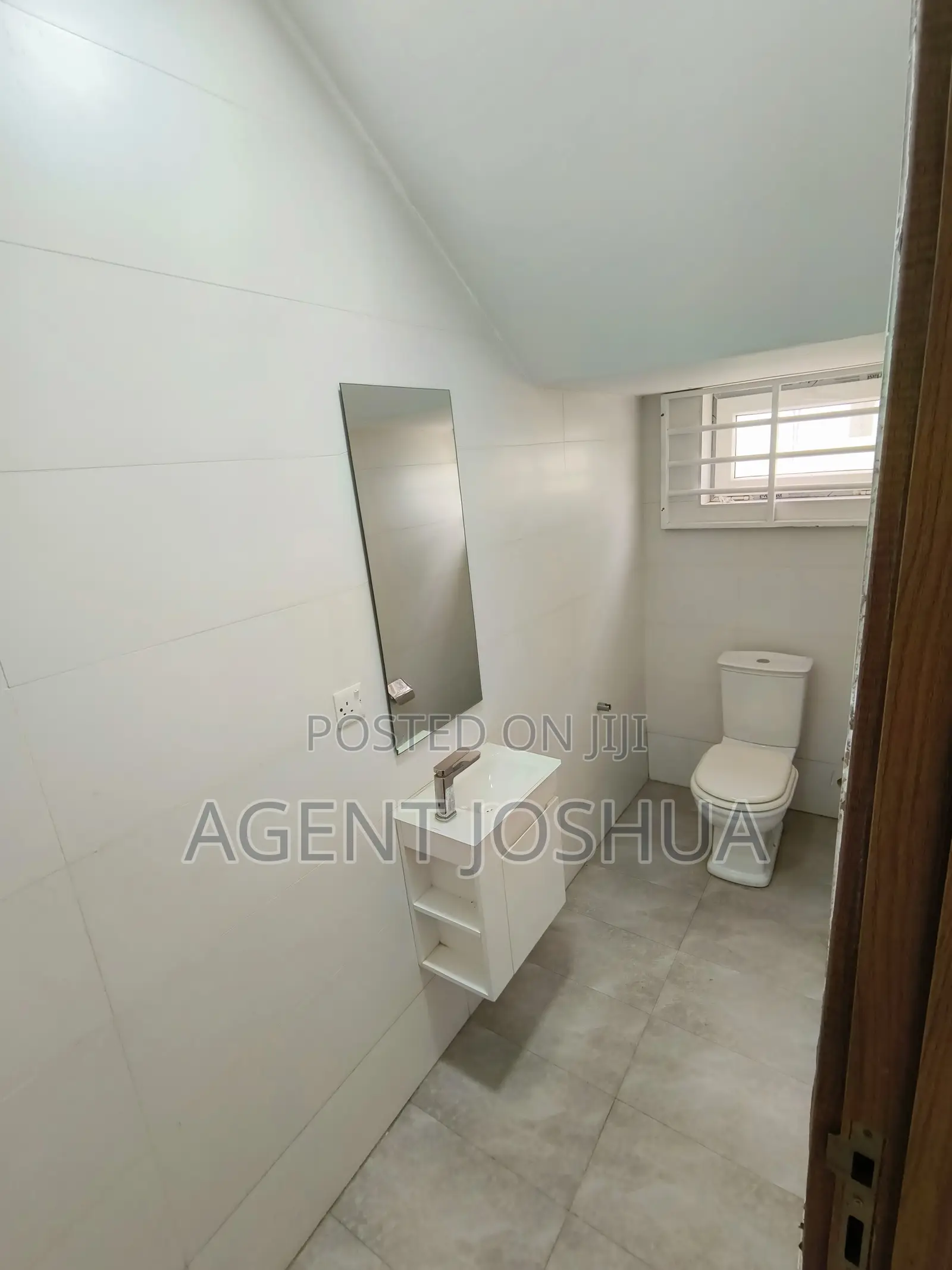 4bdrm House in Manet Court Estate, Airport Residential Area for rent