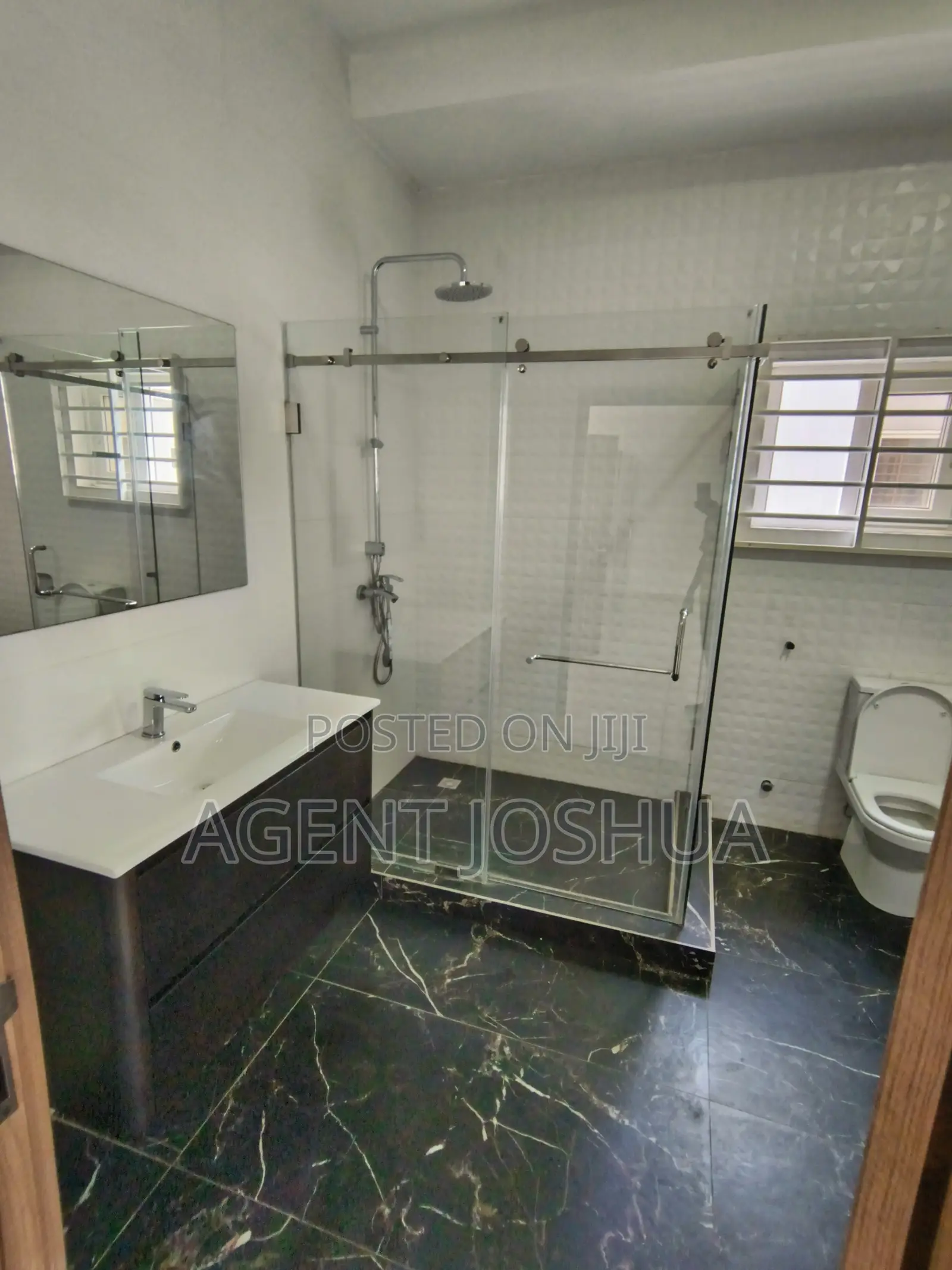 4bdrm House in Manet Court Estate, Airport Residential Area for rent