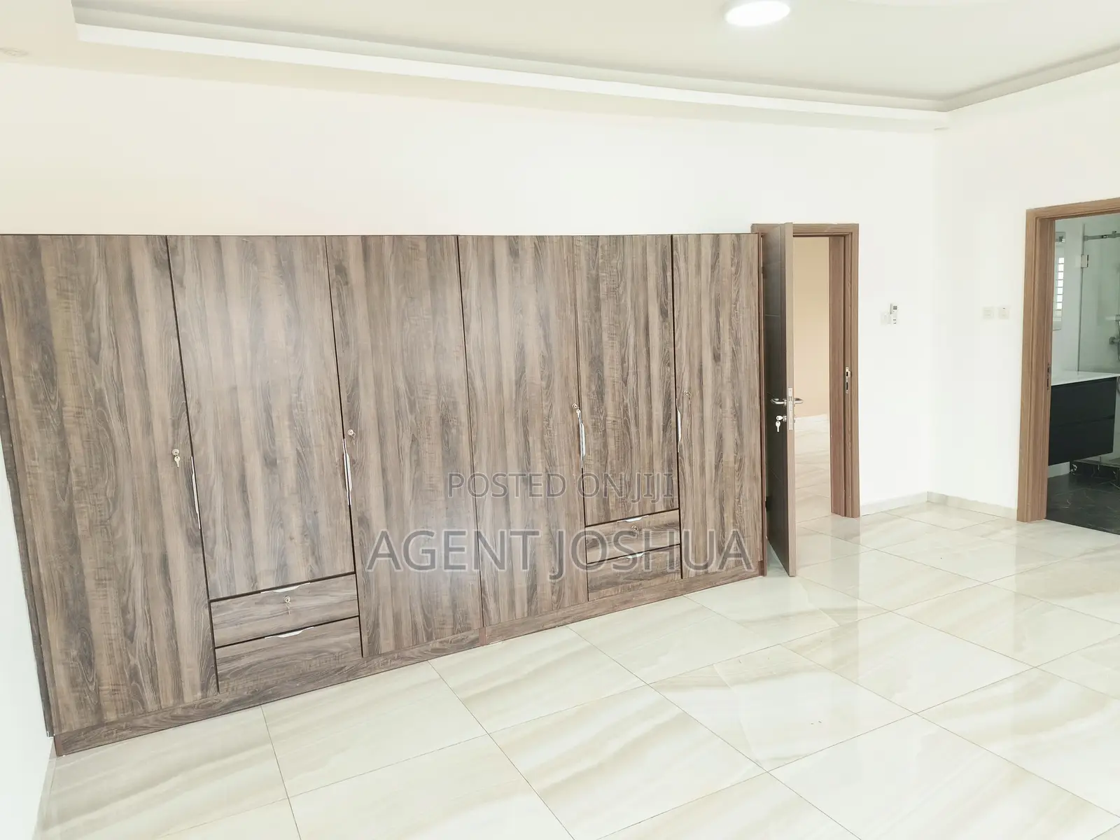 4bdrm House in Manet Court Estate, Airport Residential Area for rent