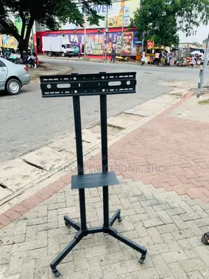 Mobile TV Stand With Wheels for 32-70 Inch Tvs(Black).