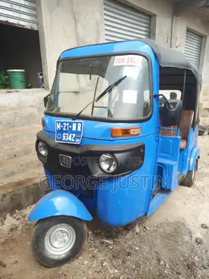 Bajaj RE 2021 Blue