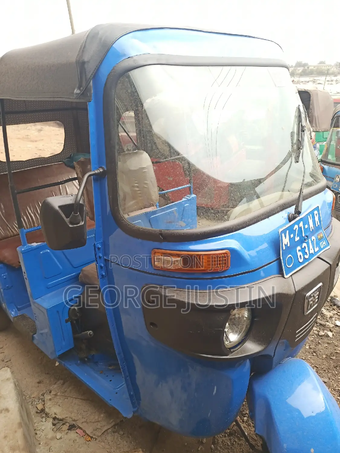 Bajaj RE 2021 Blue