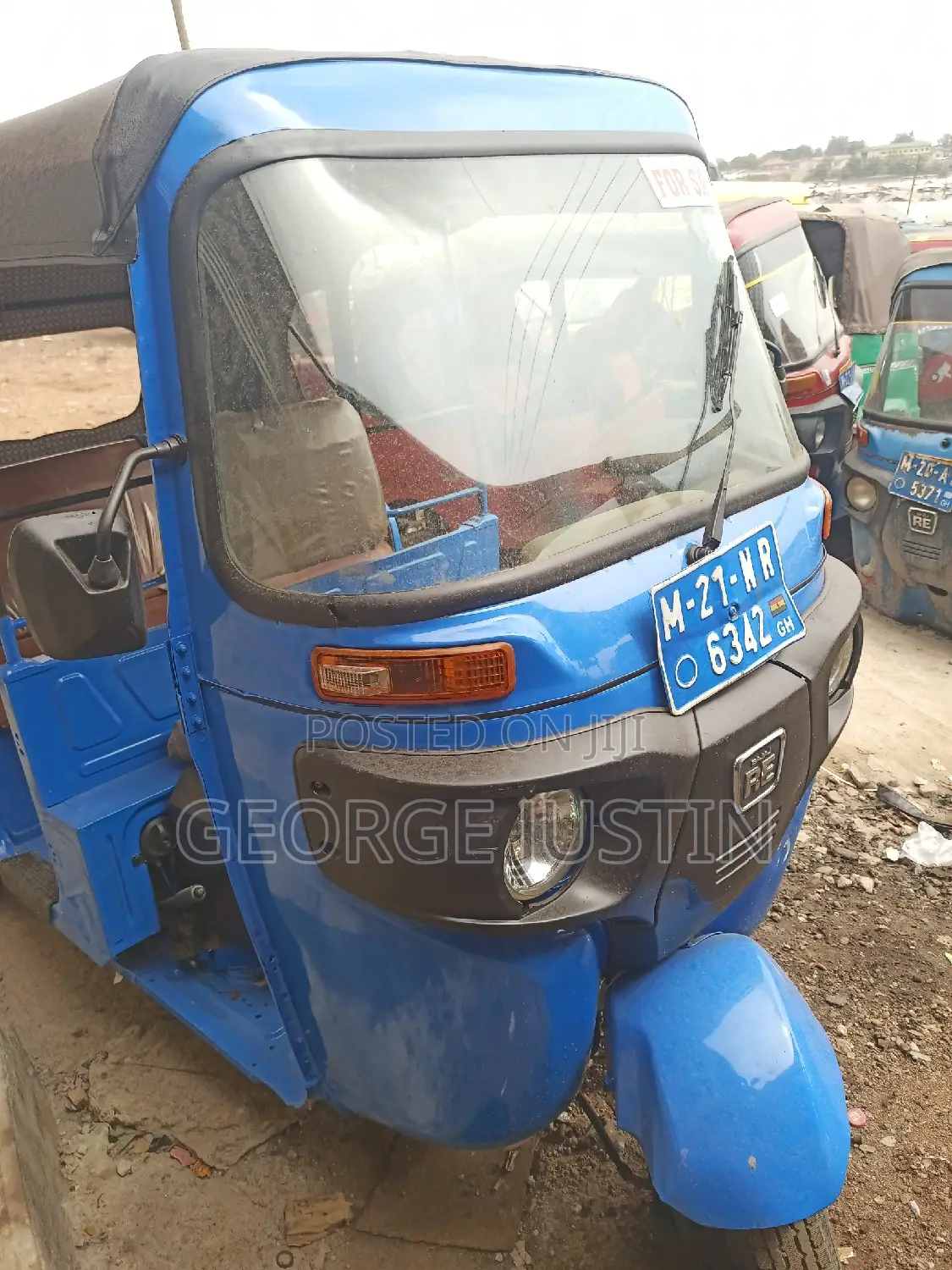 Bajaj RE 2021 Blue