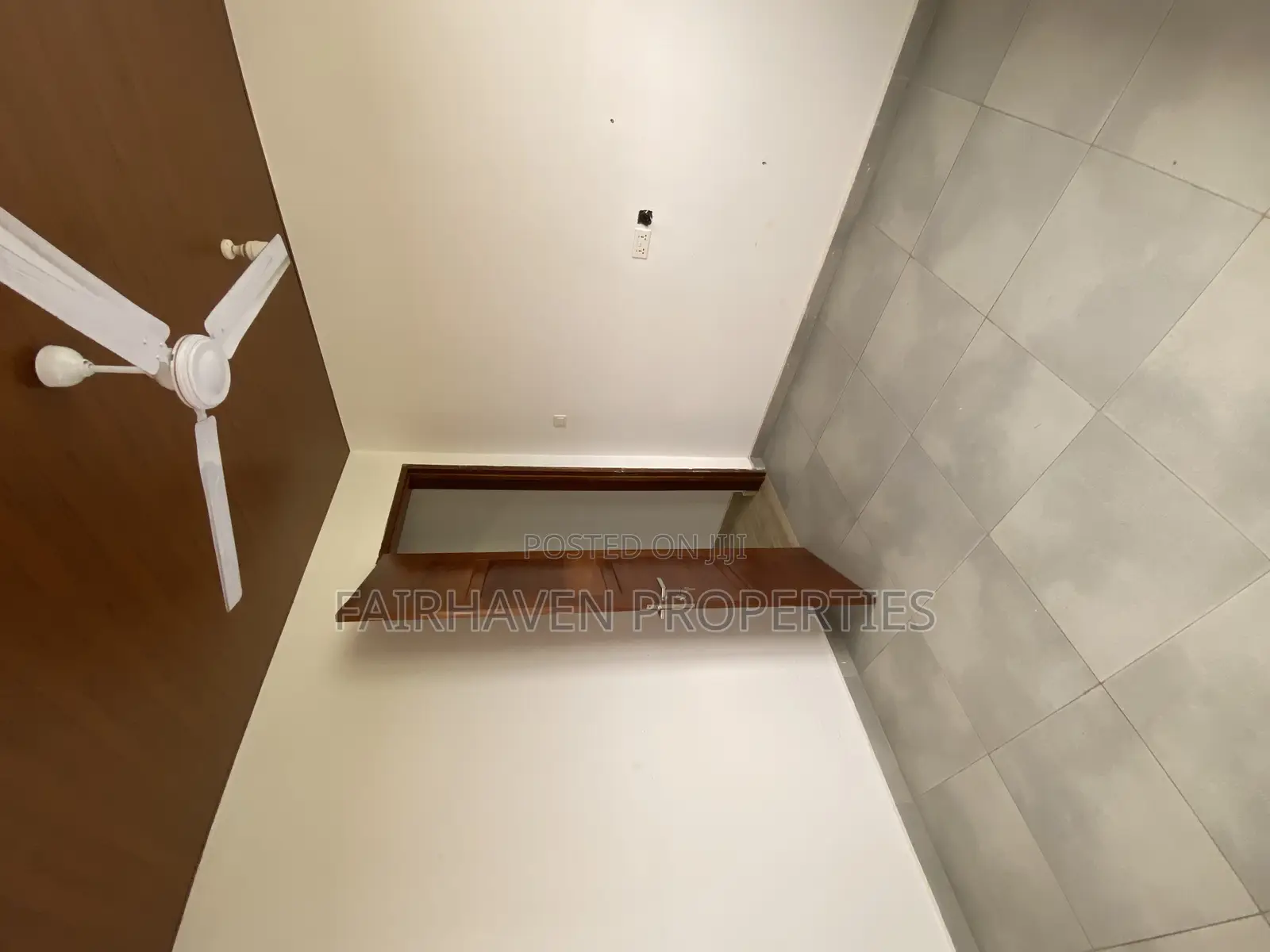 2bdrm Apartment in Tseaddo, Airport Residential Area for rent