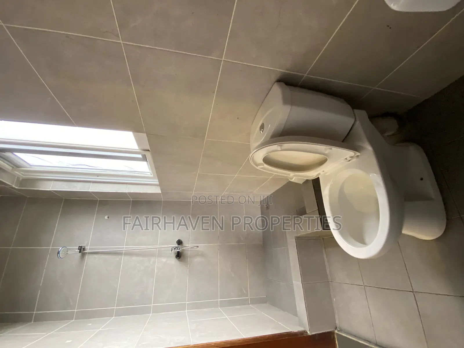 2bdrm Apartment in Tseaddo, Airport Residential Area for rent