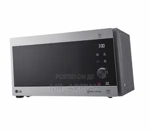 Smart LG MS8265CIS 42L Electric Countertop Microwave.
