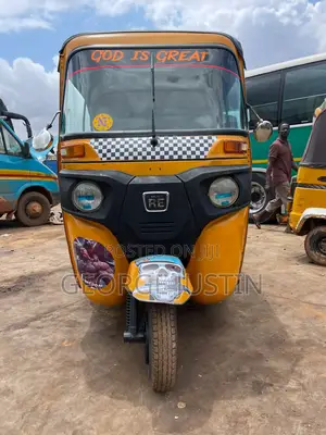 Bajaj RE 2021 Yellow