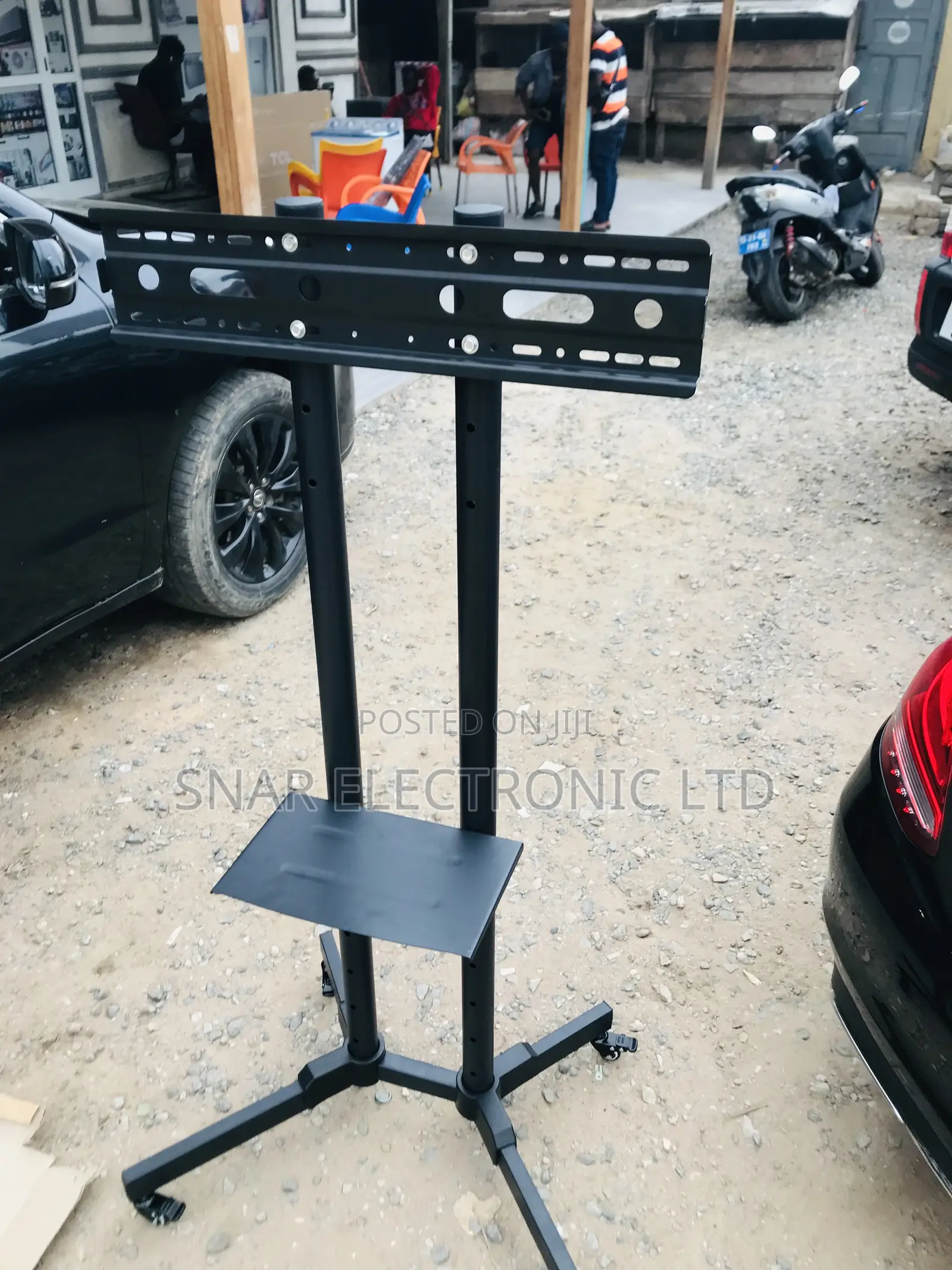 Good Mobile TV Stand Rolling Movable for Most 32"-70