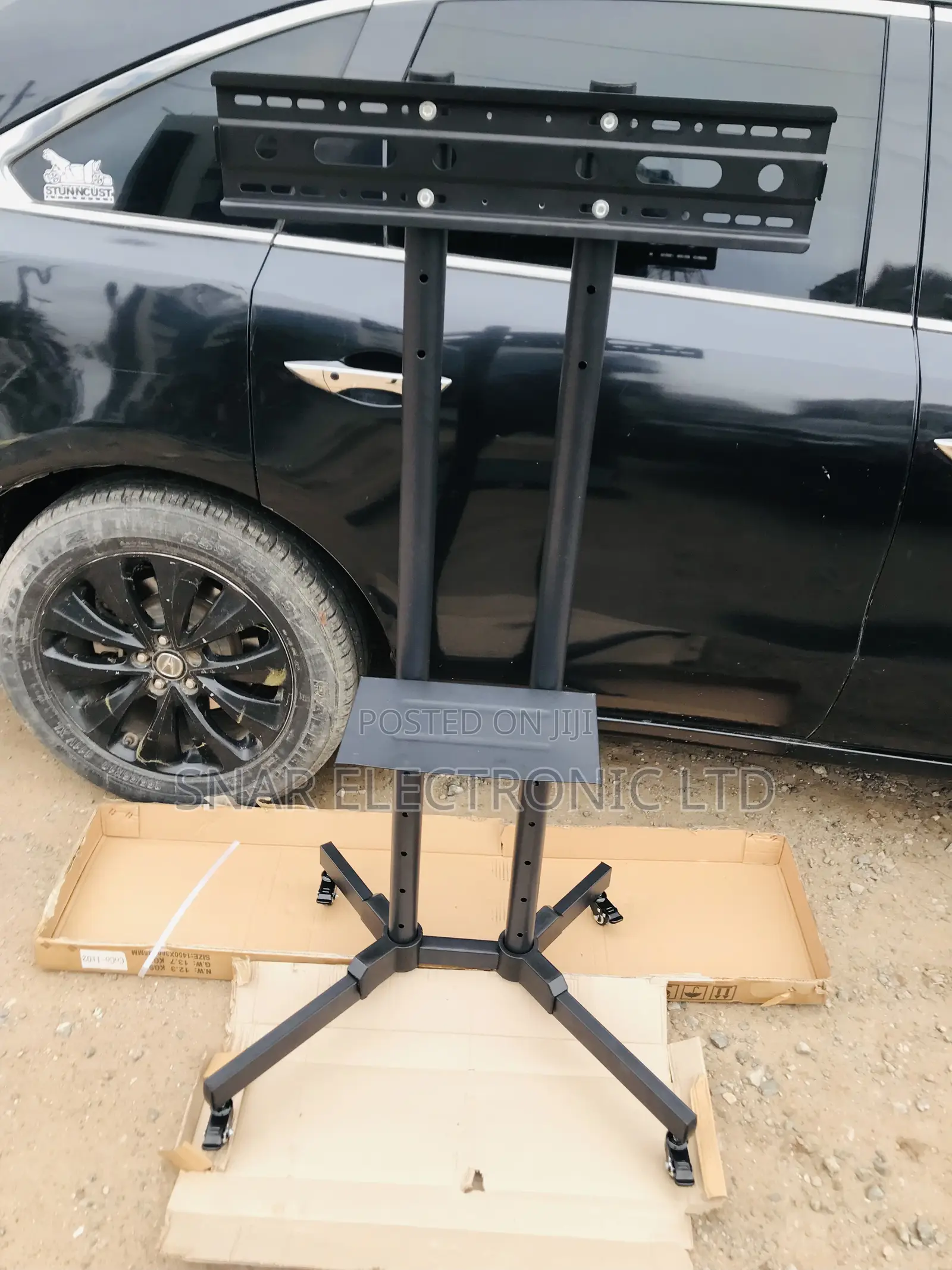 Highly Affordable Mobile TV Stand Rolling Movable for 32-70