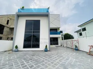 4bdrm Penthouse in East Legon for sale