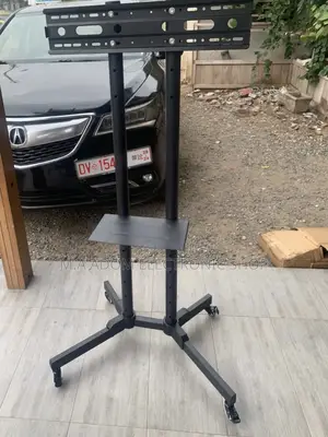 Moveable Tv Trolly for 32 Inch to 70 Inch Television.