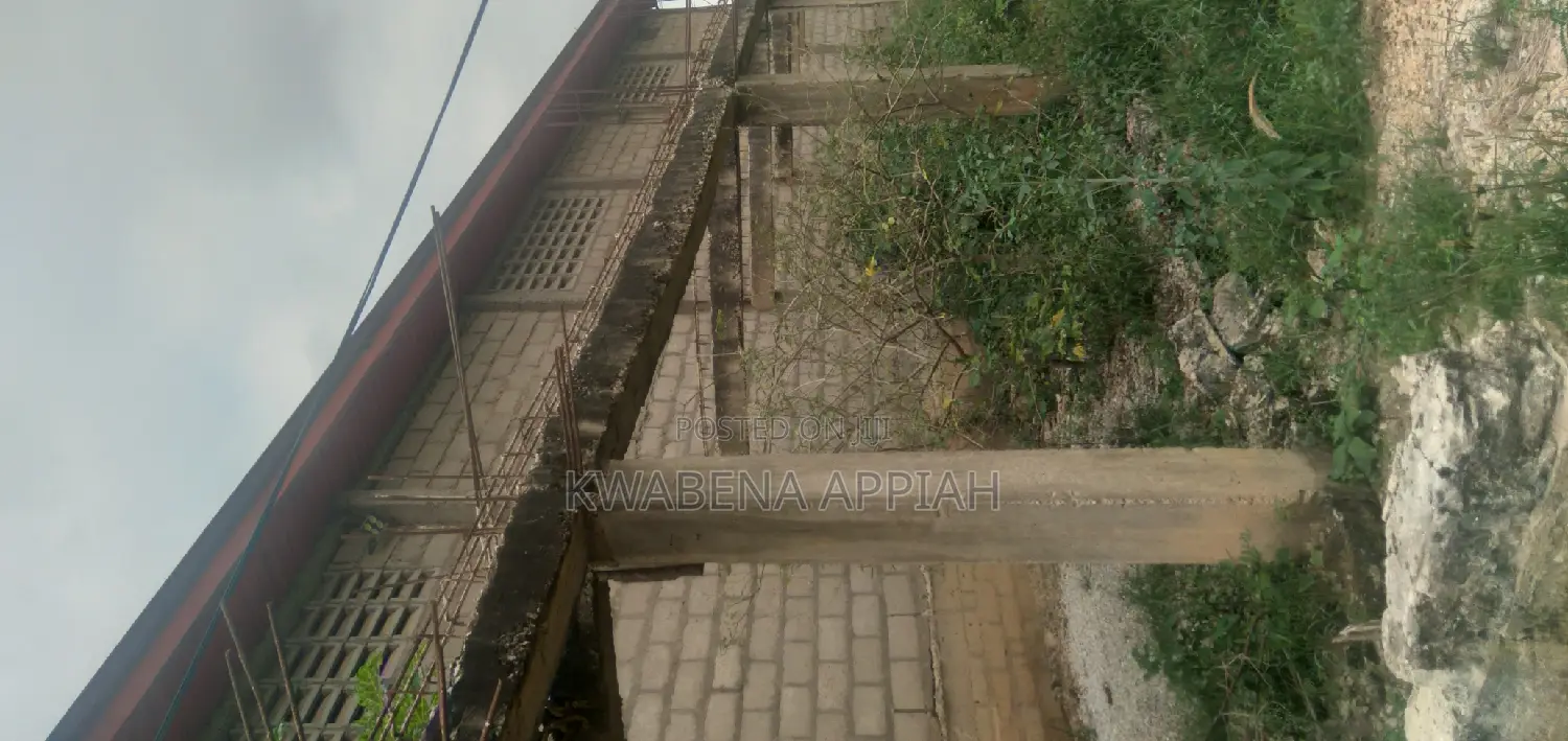 Warehouse Is on Sales at Essreso Adagya