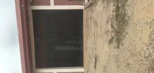 Warehouse Is on Sales at Essreso Adagya
