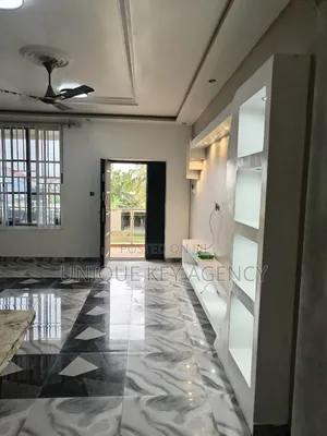 2bdrm Apartment in Unique Key Agency, Baatsona Total for rent