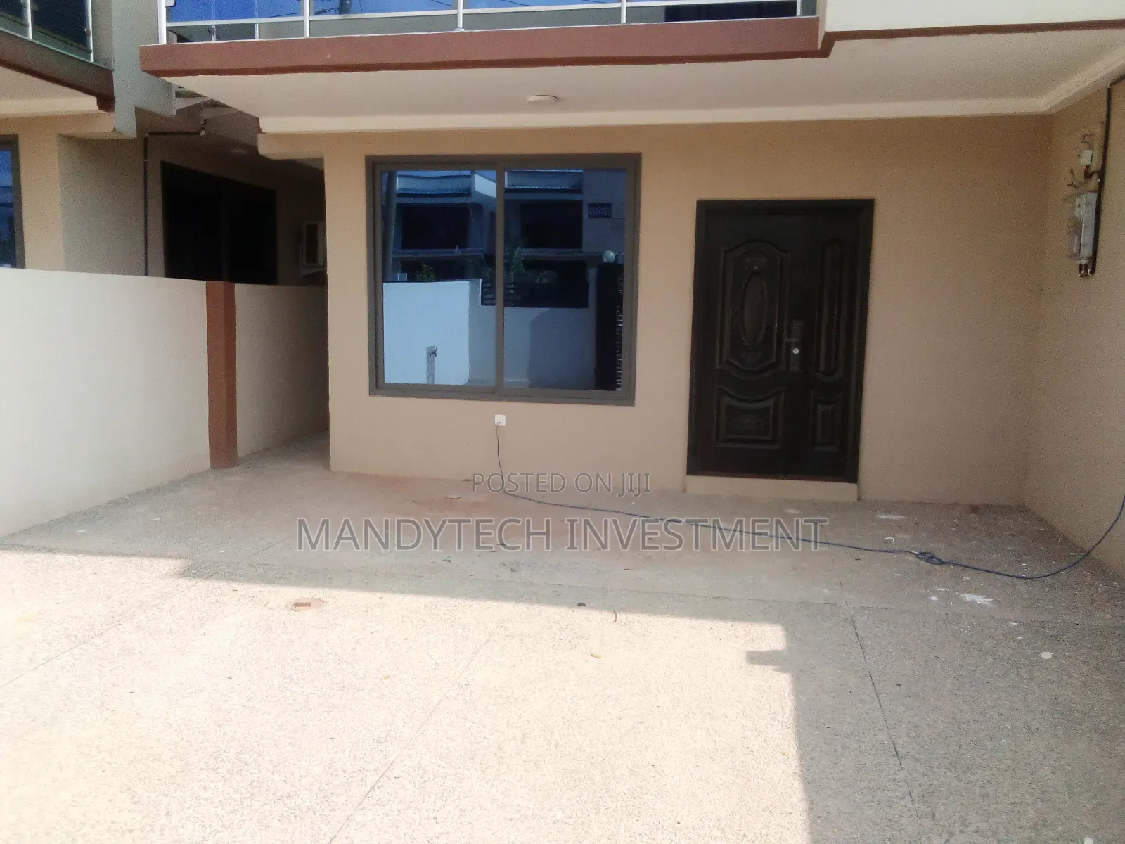 3bdrm Duplex in Oyarifa Mall Area for sale