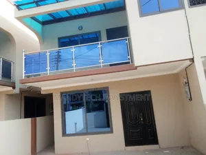 3bdrm Duplex in Oyarifa Mall Area for sale