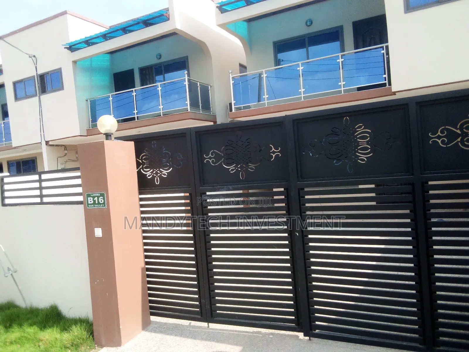 3bdrm Duplex in Oyarifa Mall Area for sale