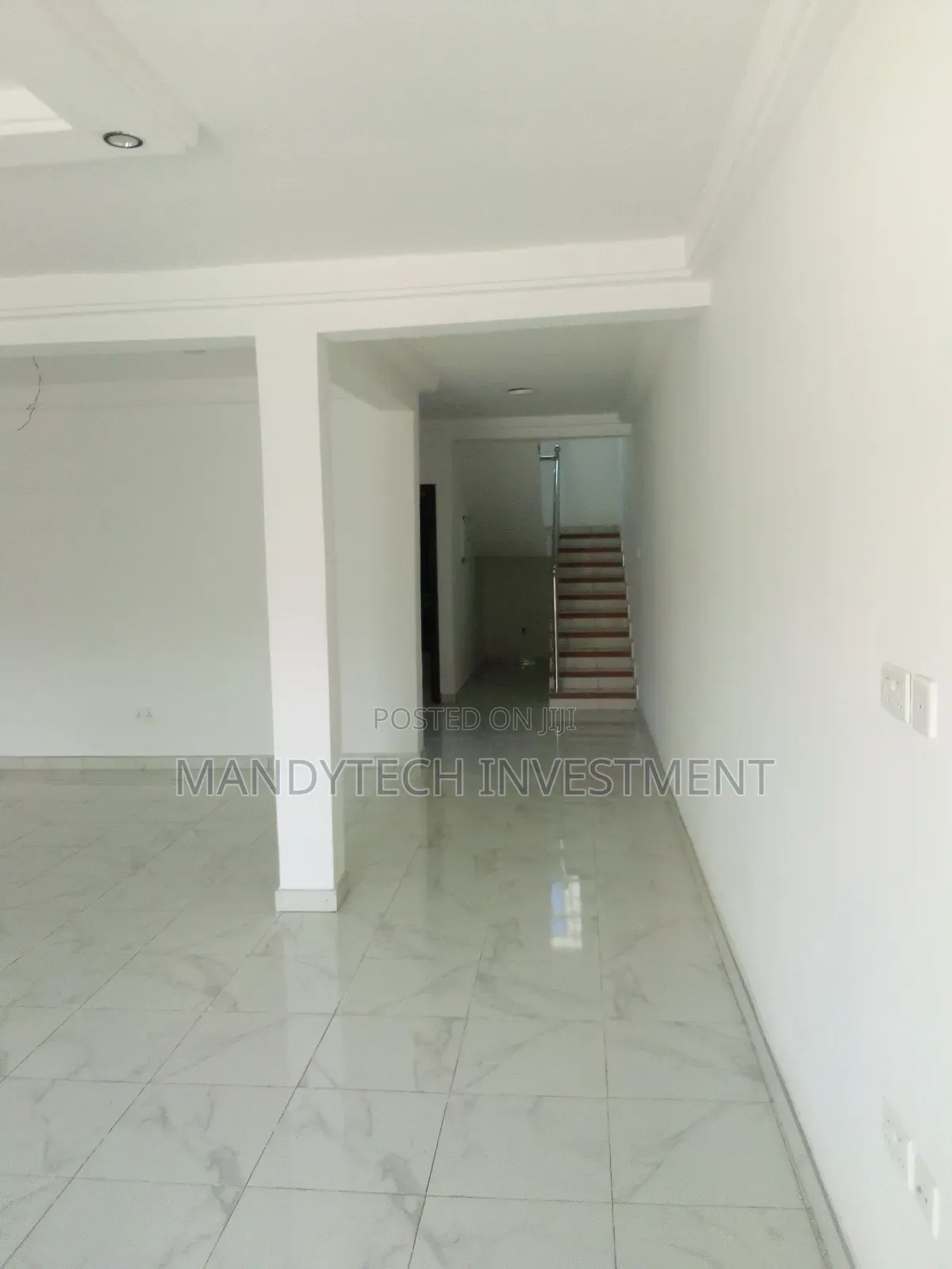 3bdrm Duplex in Oyarifa Mall Area for sale