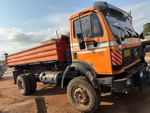 Mercedes Benz Dump Truck 4*4