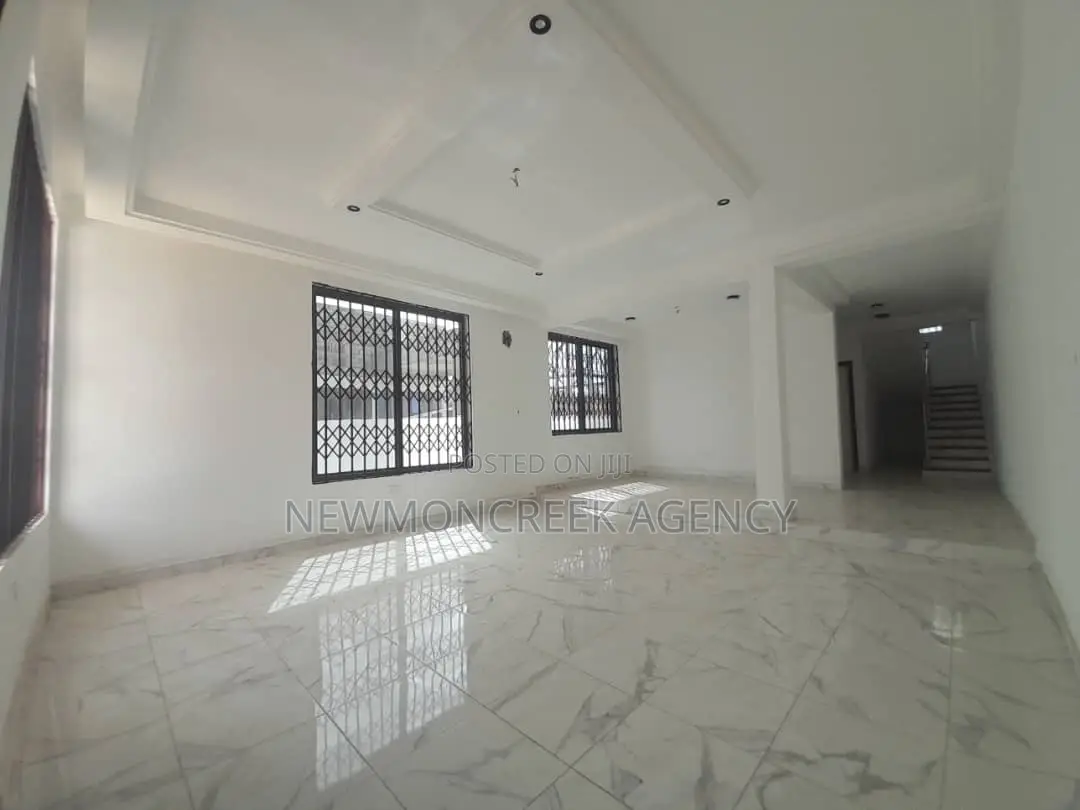 3bdrm Duplex in Gated Est.Oyarifa, Accra Metropolitan for sale