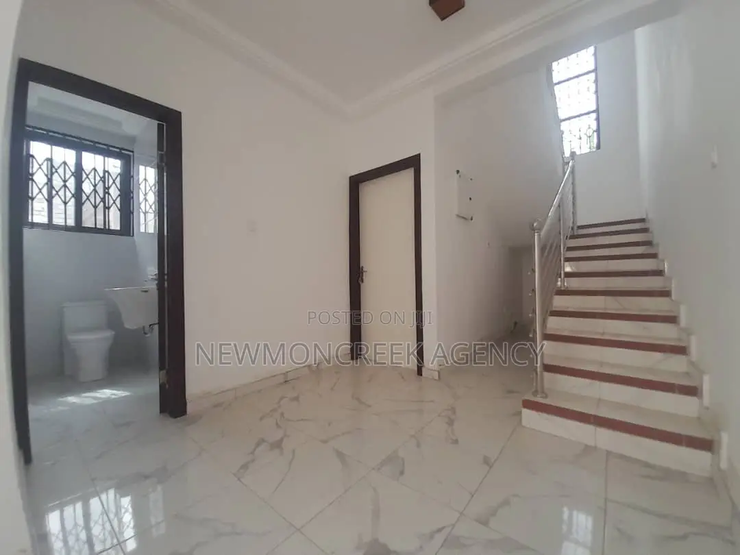 3bdrm Duplex in Gated Est.Oyarifa, Accra Metropolitan for sale
