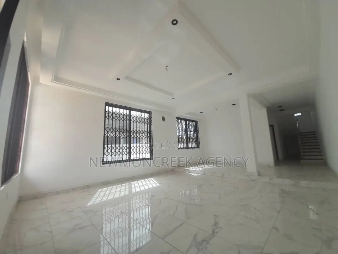 3bdrm Duplex in Gated Est.Oyarifa, Accra Metropolitan for sale