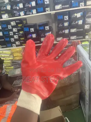 Short Hand PVC Gloves