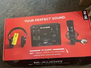 M-Audio Vocal Studio Recording Bundle