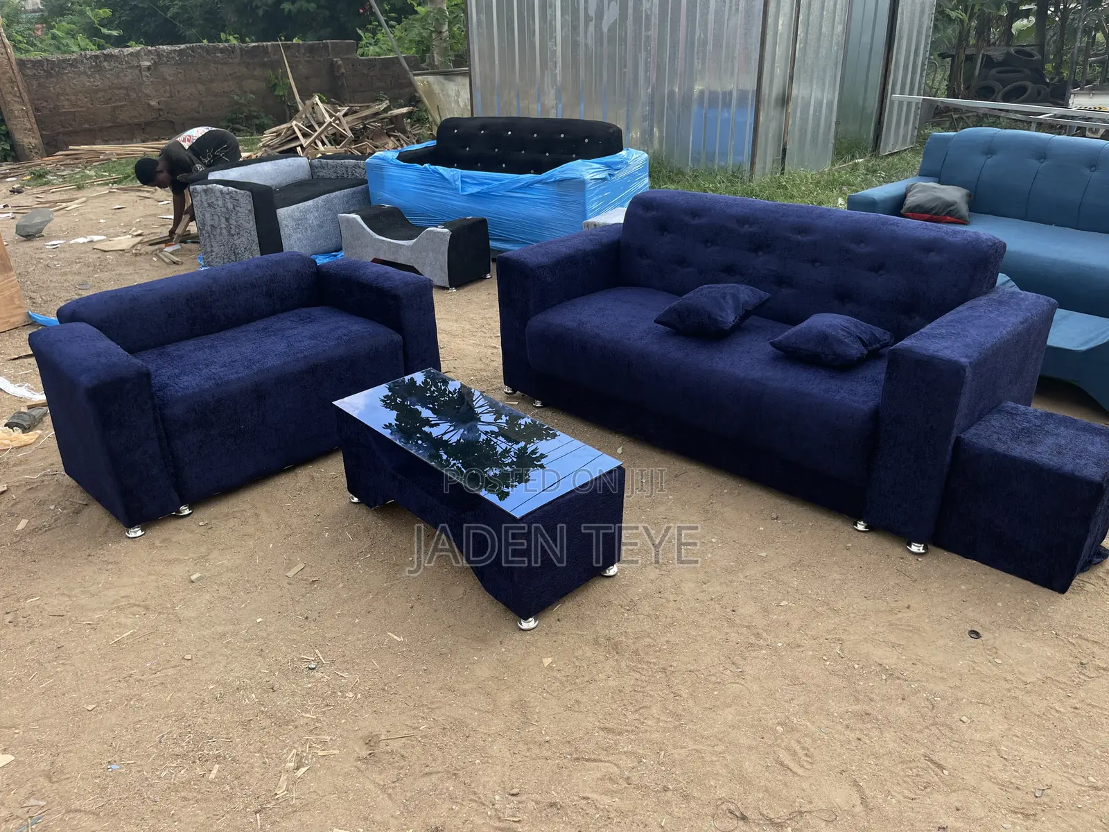 Stylish Blu Black Sofa Set
