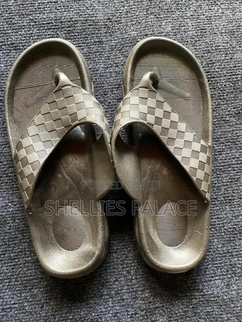 Ultra Soft Unisex Flip Flops Indoors Outdoor Eva Sandals