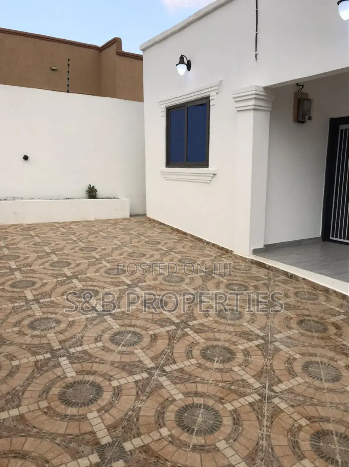 2bdrm House in Ashomang Estate for sale