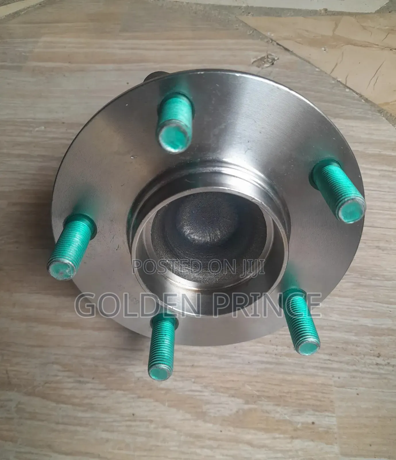 Madza CX7 (2×4) Back Hub 07-012