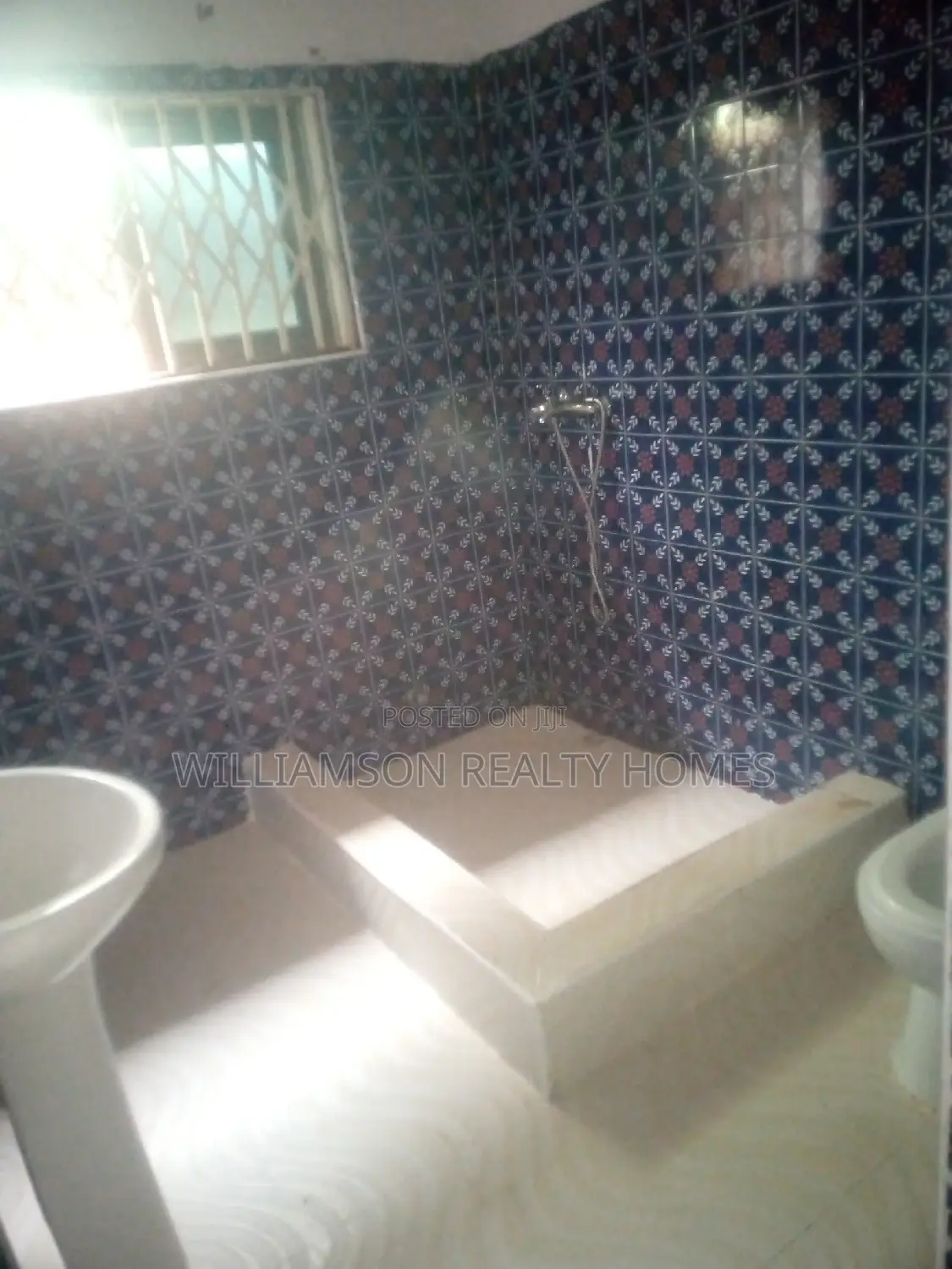 2bdrm Apartment in Community 18 Area, Spintex for rent