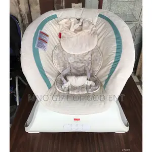 Fisher Price Sweet Surroundings Deluxe Bouncer, Giraffe