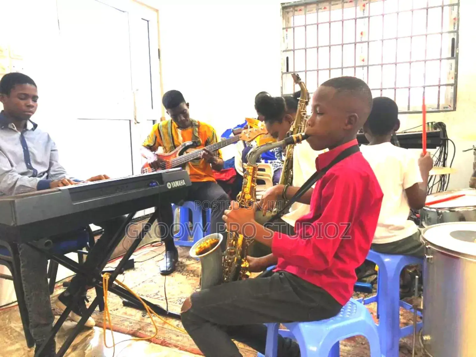Private Music Tutor, Piano Class and Saxophone Class