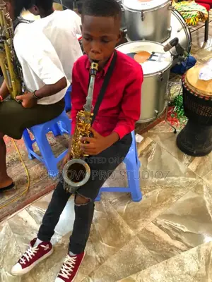 Private Music Tutor, Piano Class and Saxophone Class