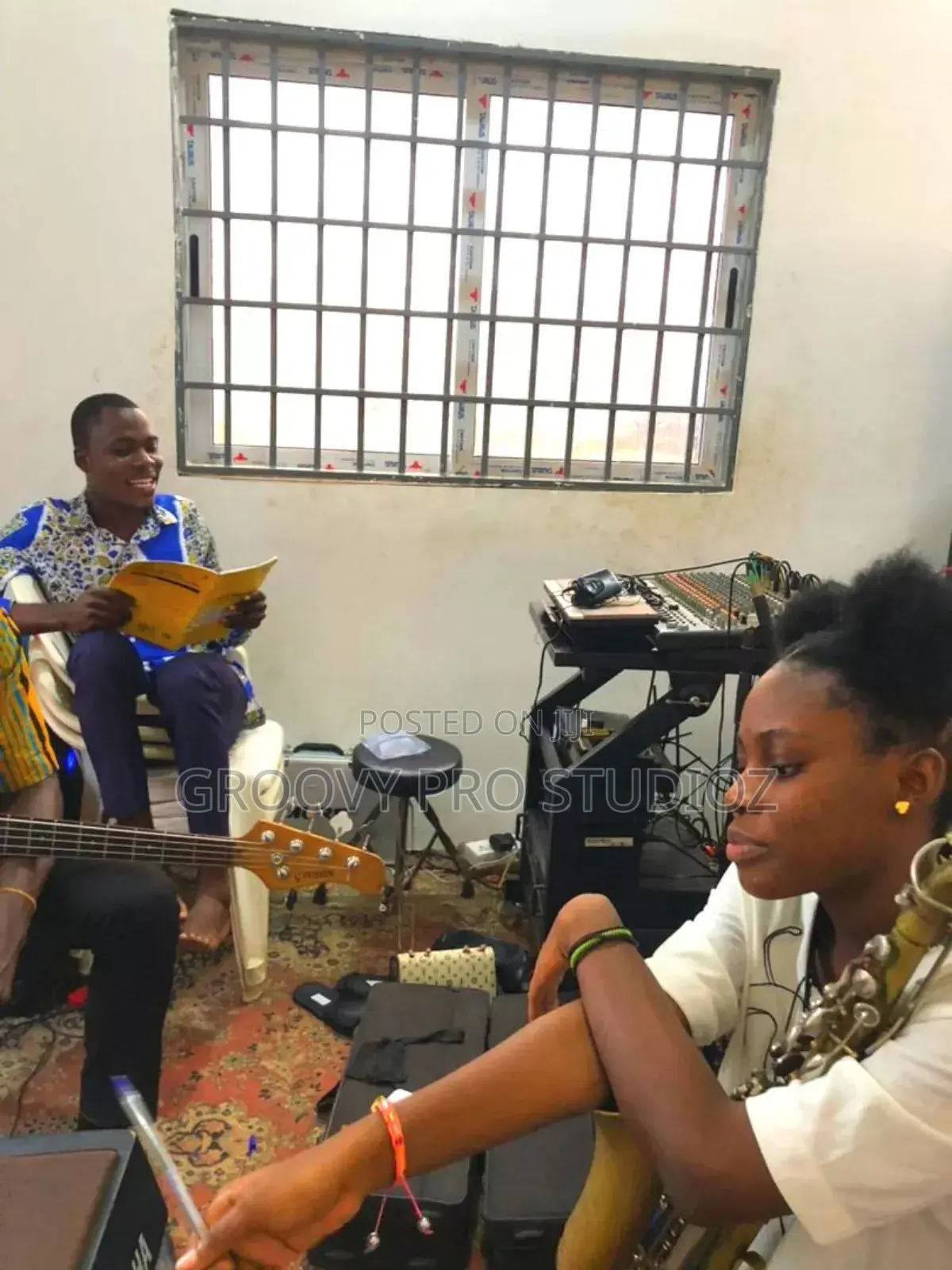 Private Music Tutor, Piano Class and Saxophone Class