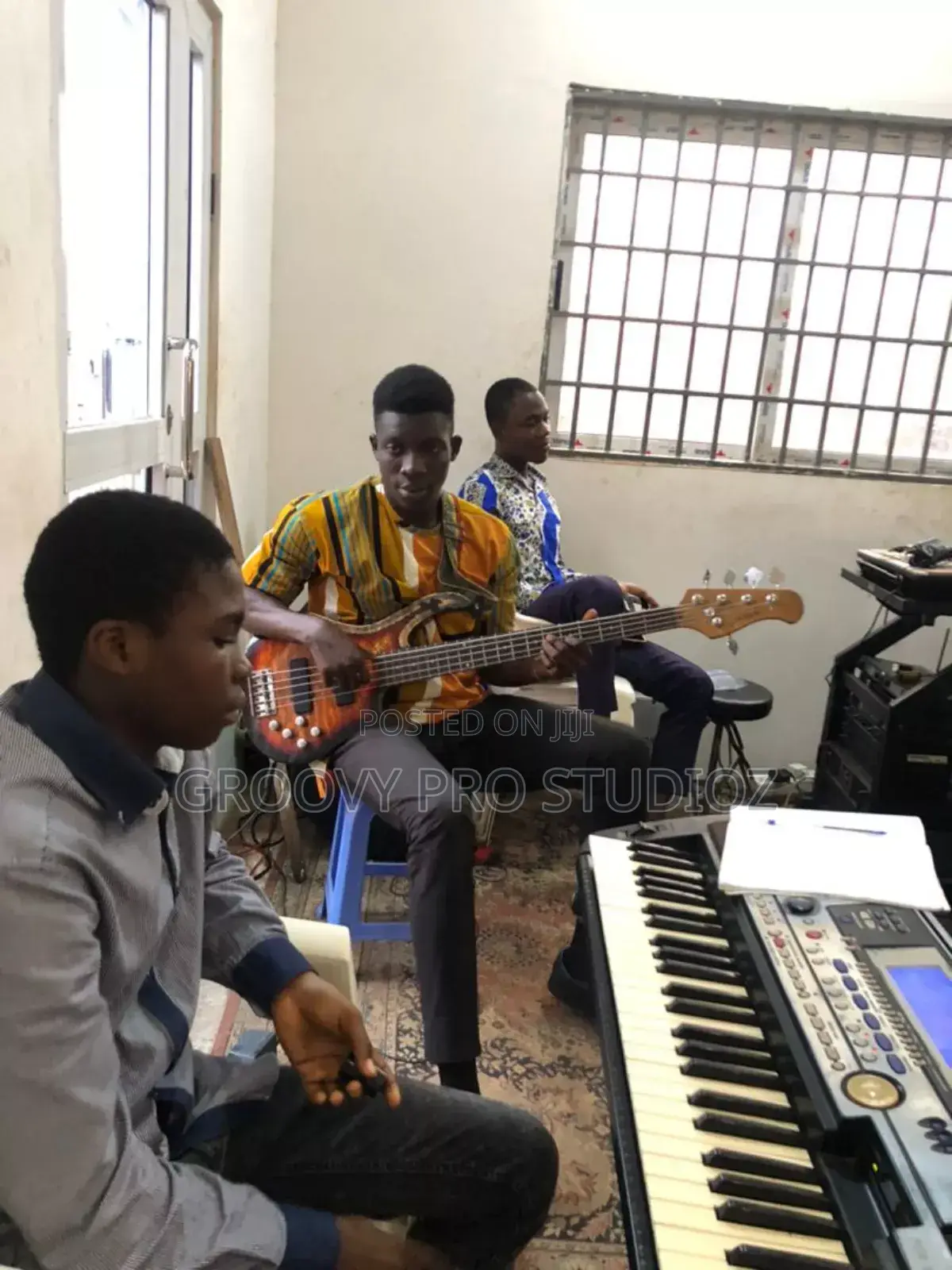Private Music Tutor, Piano Class and Saxophone Class