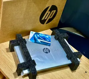 New Laptop HP 15-F272wm 8GB Intel Core I5 SSD 256GB