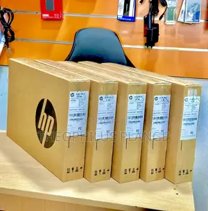 New Laptop HP 15-F272wm 8GB Intel Core I5 SSD 256GB