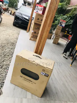 Elegant Bluetooth Wireless (Black) LG QP5 Soundbar 