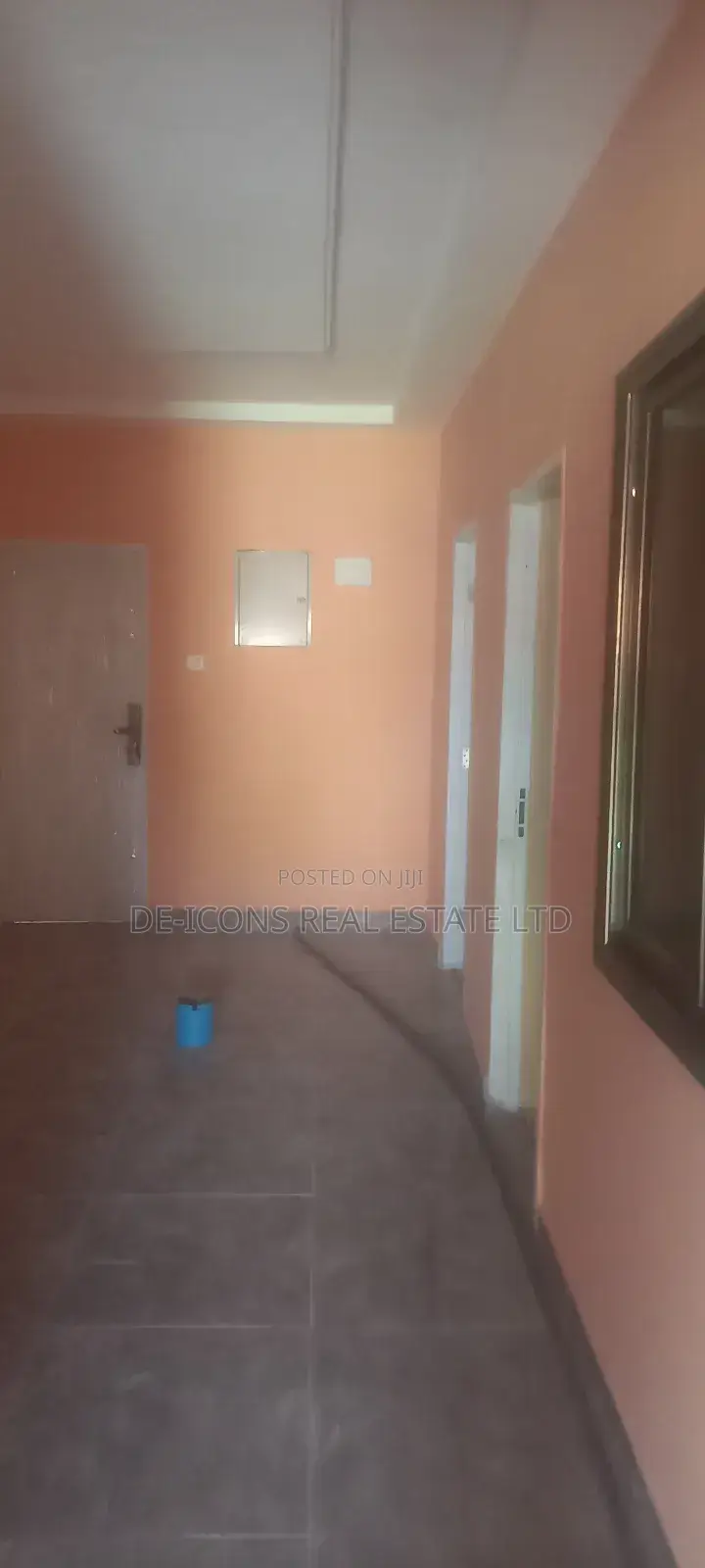 3bdrm Duplex in De-Icons Real Estate, Awutu Senya East Municipal