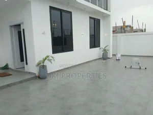 3bdrm House in Dki Properties, Adenta for sale
