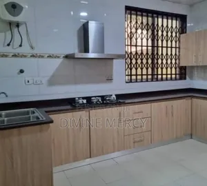 5bdrm Duplex in Camp Road, Awutu Senya East Municipal for sale