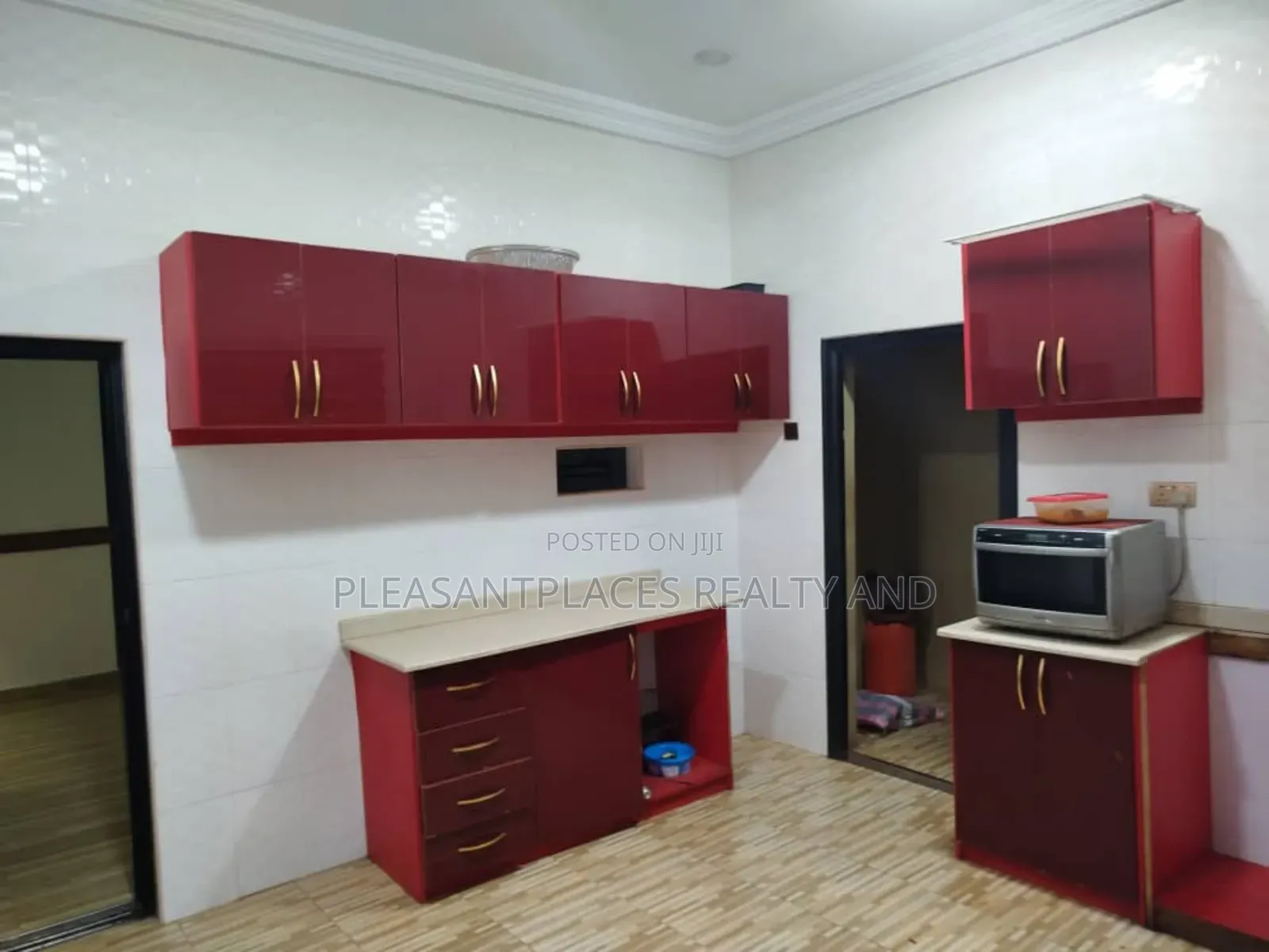 4bdrm House in Pleasantplaces, Parakuo Estate for sale