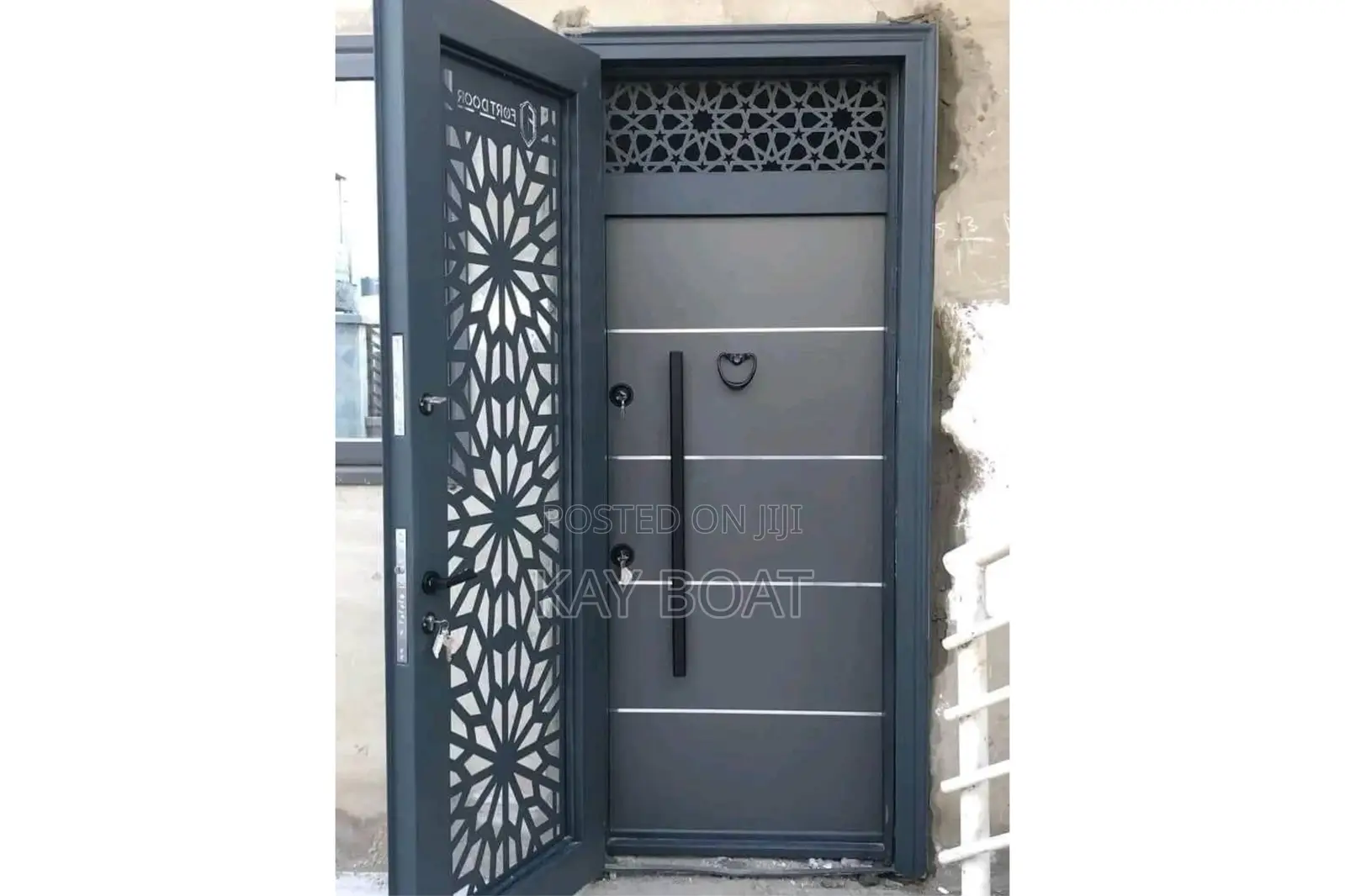A Smart Door in Door Single